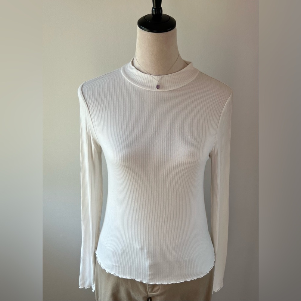 American Eagle Outfitters Ivory Long Sleeve Top